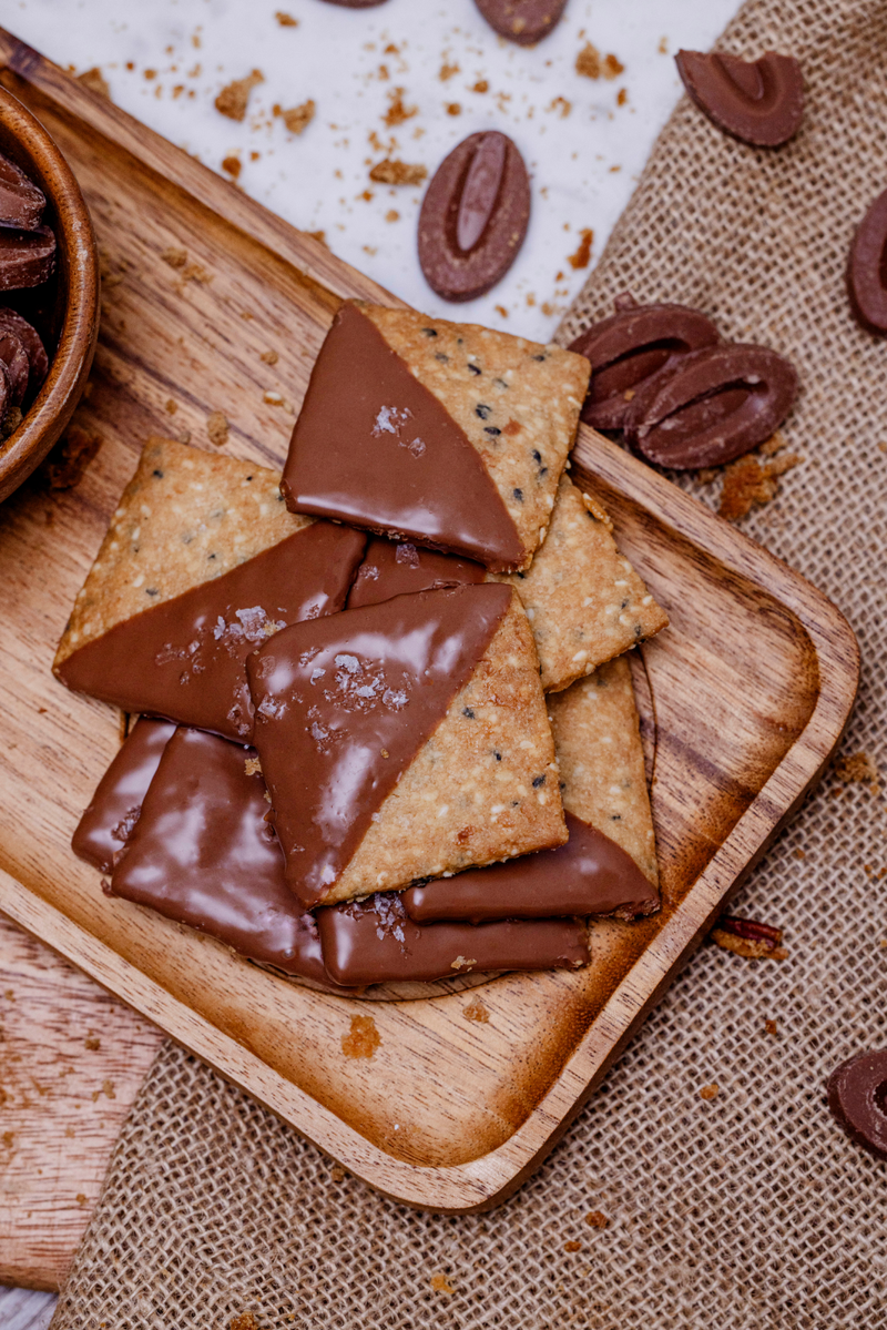 Sesame Milk Chocolate Cookie